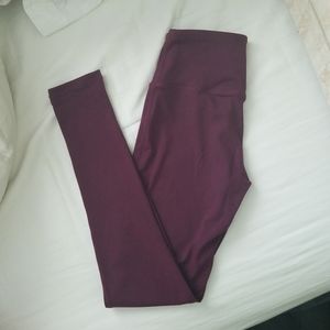 (SOLD) 💜Queenieke Leggings - Size XS